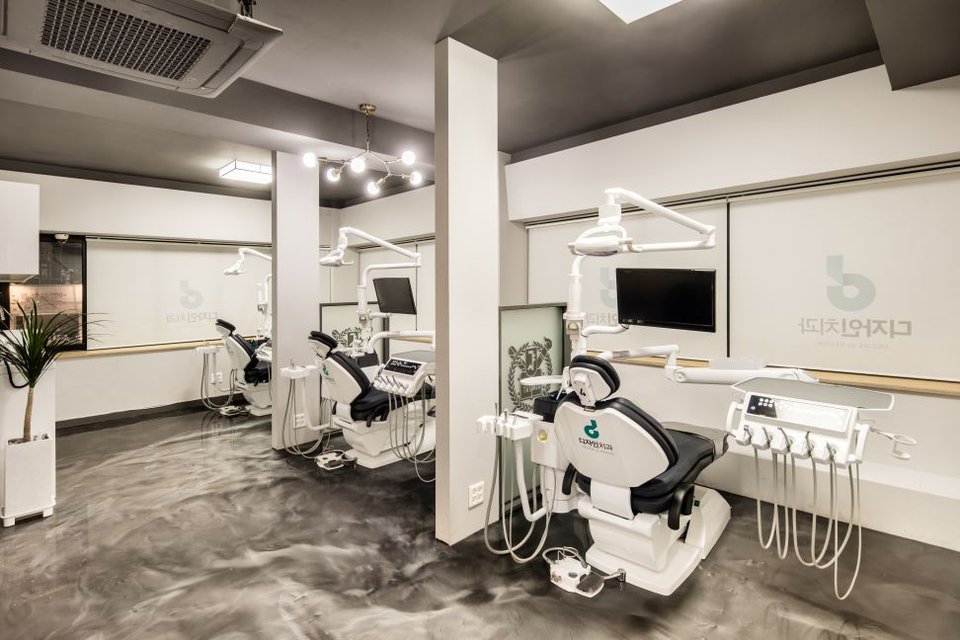 디자인치과 로고